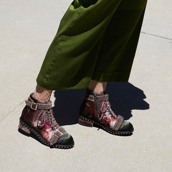 Jeffrey Campbell Shoes - FREE PEOPLE-JEFFREY CAMPBELL grapevine boot